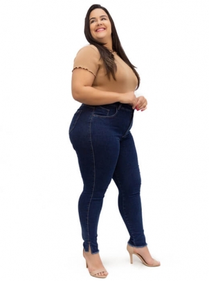 Calça Plus Size Skinny Cintura Alta Barra Desfiada