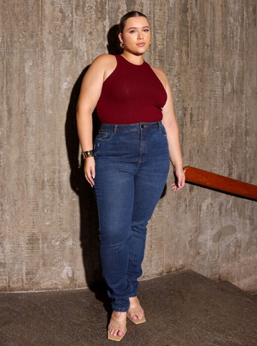 Calça Plus Size Jeans Skinny Puídos Laterais