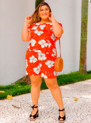 Macaquinho Plus Size Vermelho Ciganinha